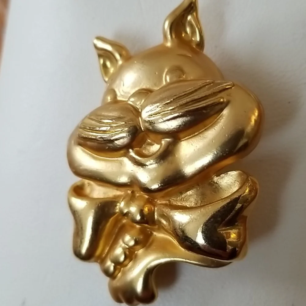 Vintage Smiling Cat with Bow Goldtone Pin Brooch